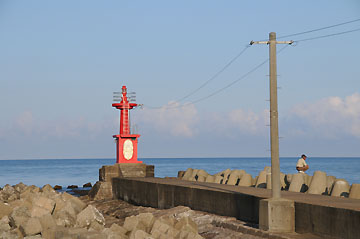十三港南突堤灯台