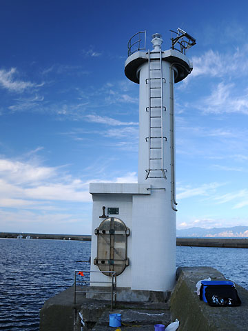 平館港東防波堤灯台