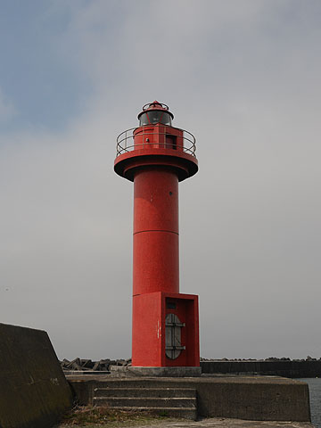 仙法志港東防波堤灯台