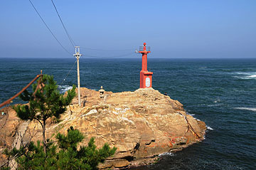 三津港島堤灯台