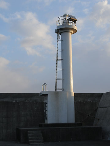 閖上港南防波堤灯台