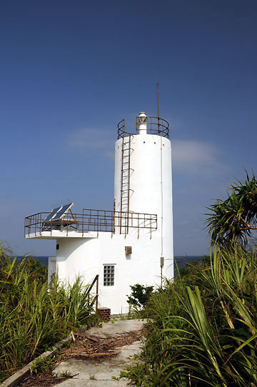 船浮港灯台