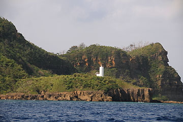 船浮港灯台
