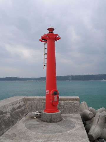 東港南防波堤A灯台