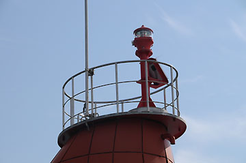 淡輪港西防波堤灯台