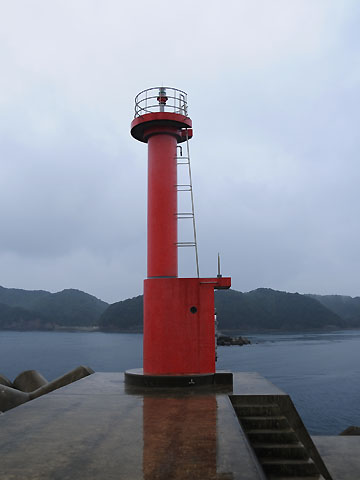 浅川港湾口北防波堤灯台