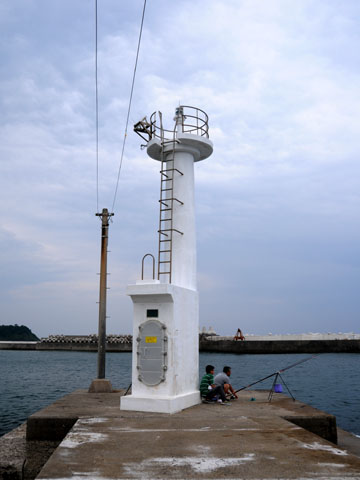 長和瀬港防波堤灯台