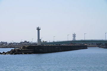 新湊漁港東防波堤北灯台