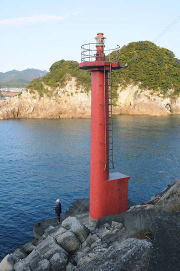 宇久井港口灯台