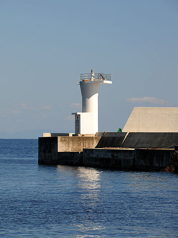 飛島港南防波堤灯台