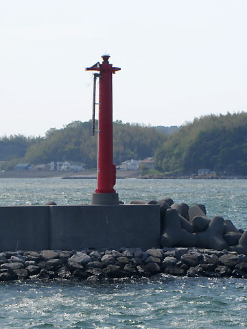 知柄港沖防波堤北灯台