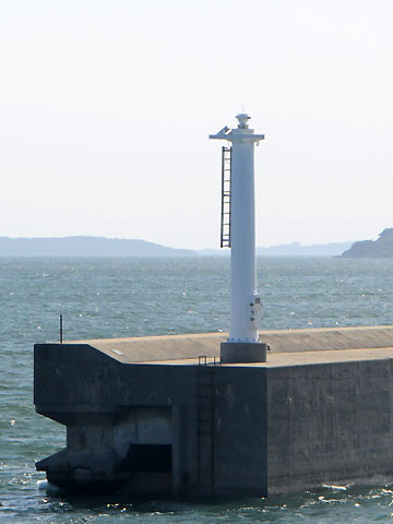 東幡豆港正面防波堤東灯台