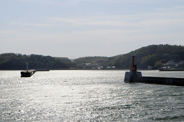 東幡豆港正面防波堤東灯台