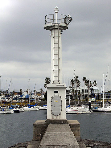 東幡豆港洲崎南防波堤灯台