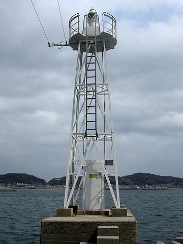 東幡豆港洲崎南防波堤外灯台