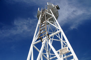 東幡豆港洲崎南防波堤外灯台