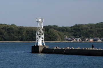 東幡豆港洲崎南防波堤外灯台