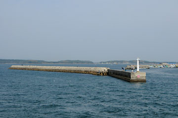 日間賀港第12号防波堤西灯台