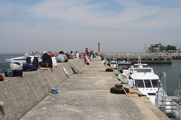 日間賀港第6号防波堤灯台