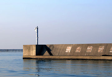 小鈴谷港大谷北防波堤灯台