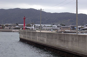 三河福江港向山北防波堤灯台