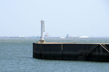 三河港姫島東防波堤灯台