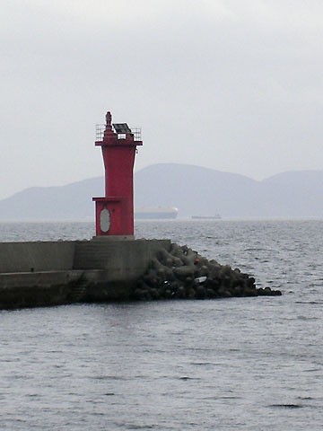 三河港形原東防波堤南灯台