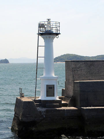 三河港三谷南防波堤東灯台