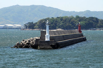 三河港三谷南防波堤東灯台