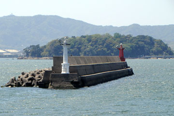 三河港三谷南防波堤西灯台