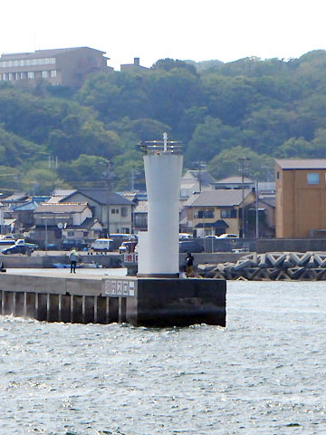 師崎港沖防波堤東灯台