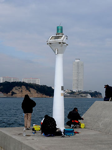 師崎港林崎内防波堤灯台