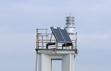師崎港南防波堤灯台