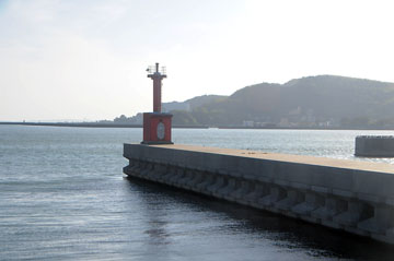 西幡豆港南防波堤灯台