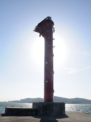 西幡豆港寺部南防波堤灯台