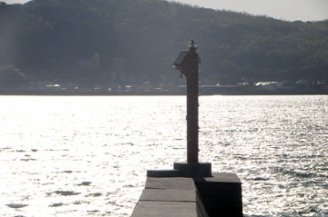 西幡豆港寺部南防波堤灯台