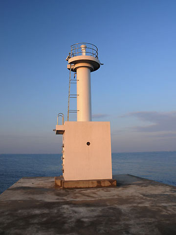 鬼崎港北防波堤灯台