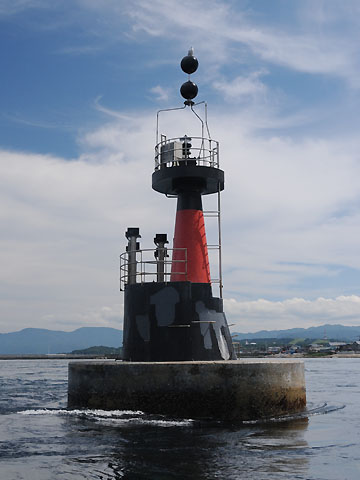 ゲンベイ礁灯標