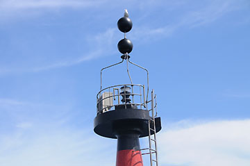 ゲンベイ礁灯標