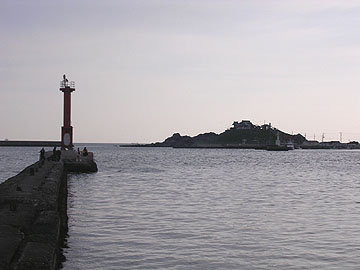 八戸港鮫内防波堤3号灯台