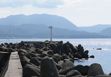 一本木港大泊北防波堤灯台