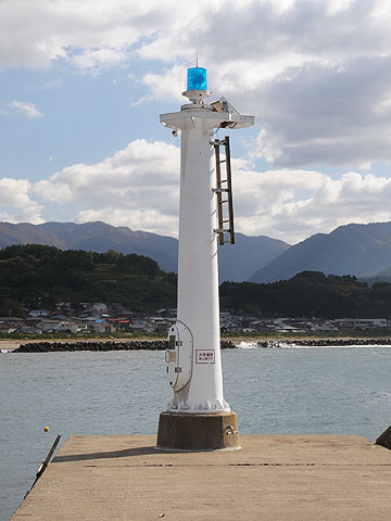 岩崎港南防波堤灯台