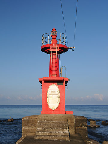 十三港南突堤灯台