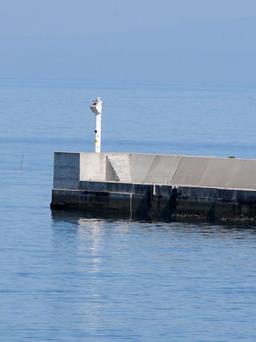 野牛港第2東防波堤北灯台