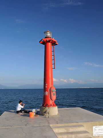 後潟港東防波堤灯台