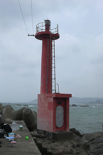 江見港前島灯台