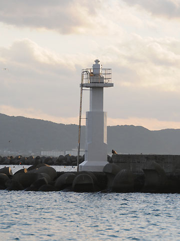 船形港西防波堤灯台