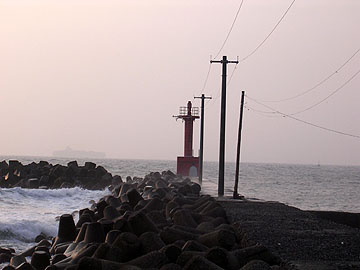 浜金谷港防波堤灯台
