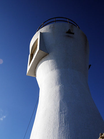 浜波太港防波堤南方照射灯