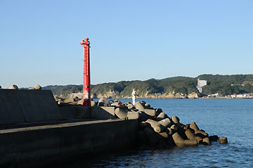 岩和田港防波堤灯台